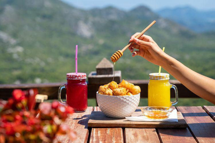 Camp Oaza,Lipa Hotel Cetinje Ngoại thất bức ảnh