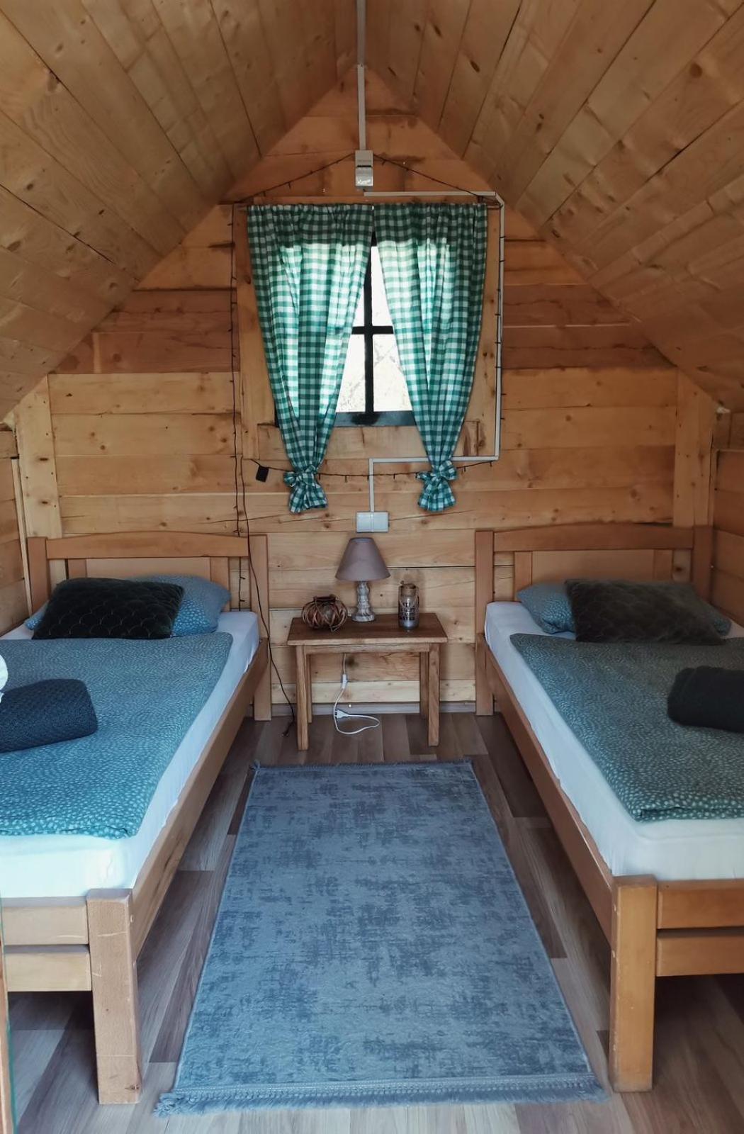 Camp Oaza,Lipa Hotel Cetinje Ngoại thất bức ảnh